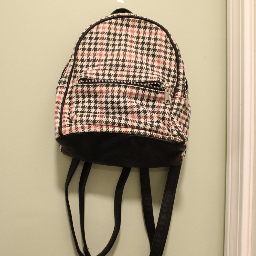 Small Backpack - Picture 3 of 3